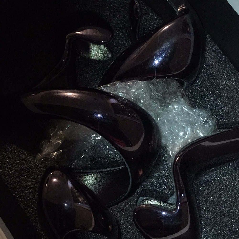 Julian Hakes Mojito heels